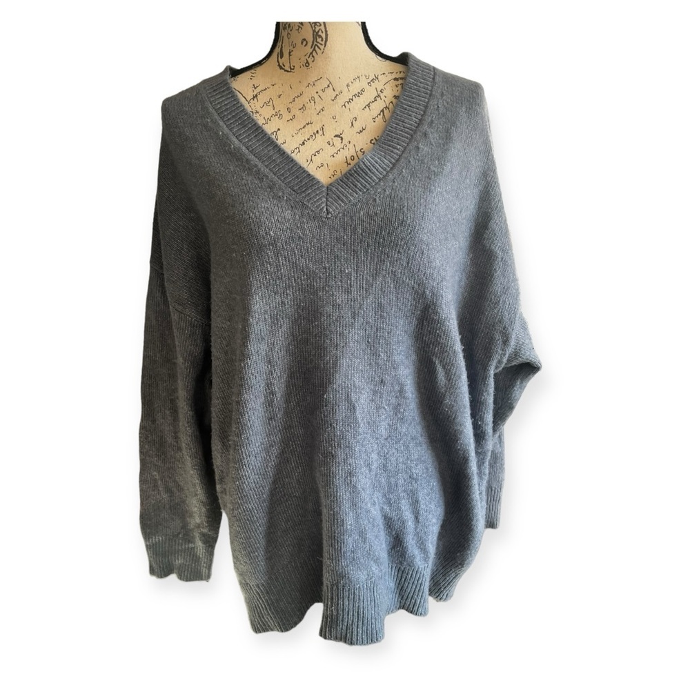 Zara oversized vneck sweater, size large